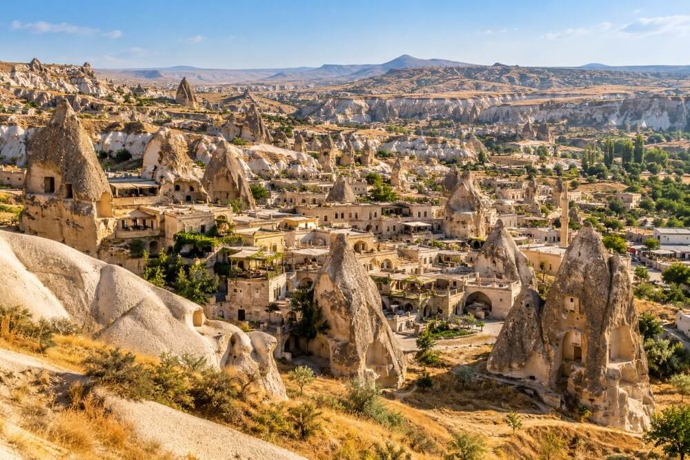 Panorama Göreme i skalnych dolin Kapadocji
